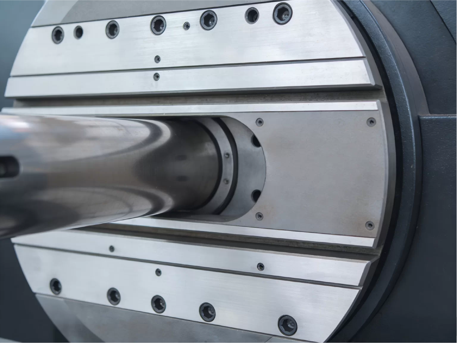 Horizontal boring and milling machine components with the spindle, facing head and table